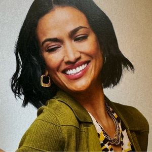 NWT Cabi Dream earrings style #2258 Fall 2023